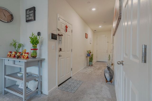 249 Bywell Bridge Cir, Sacramento, CA 95823
