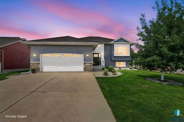8916 W Norma Trl Trail, Sioux Falls, SD 57106