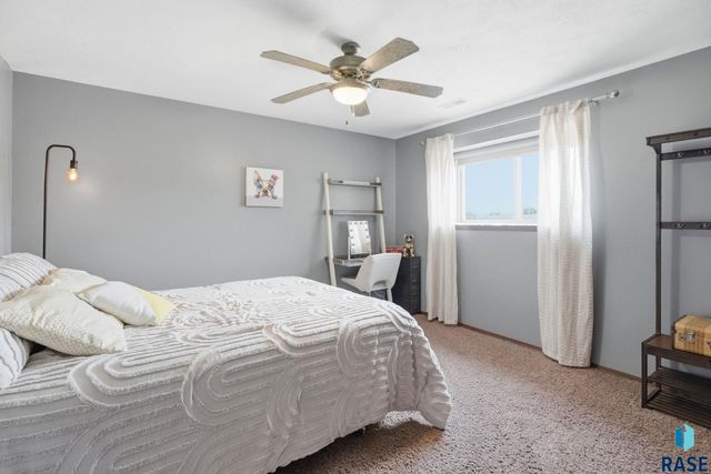 8916 W Norma Trl Trail, Sioux Falls, SD 57106
