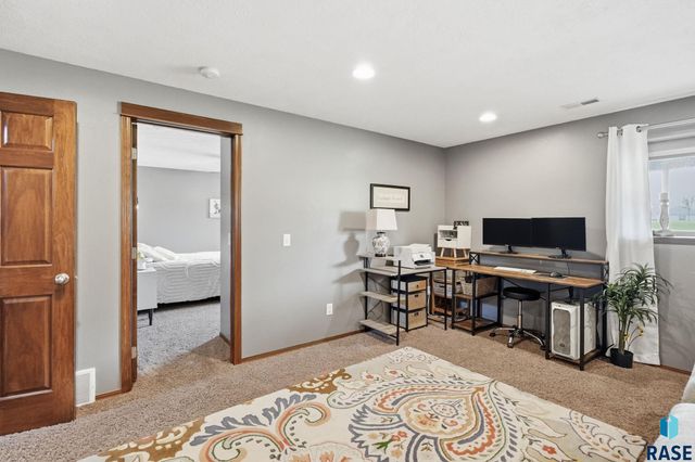 8916 W Norma Trl Trail, Sioux Falls, SD 57106