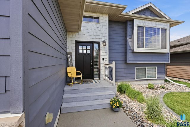 8916 W Norma Trl Trail, Sioux Falls, SD 57106