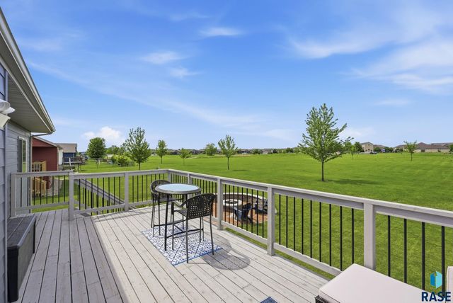8916 W Norma Trl Trail, Sioux Falls, SD 57106