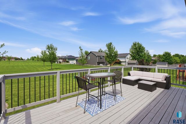 8916 W Norma Trl Trail, Sioux Falls, SD 57106