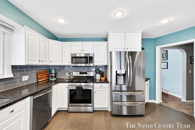 16759 152nd Avenue, Spring Lake, MI 49456