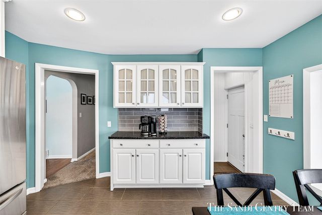 16759 152nd Avenue, Spring Lake, MI 49456