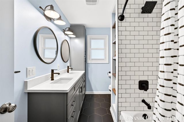 16759 152nd Avenue, Spring Lake, MI 49456