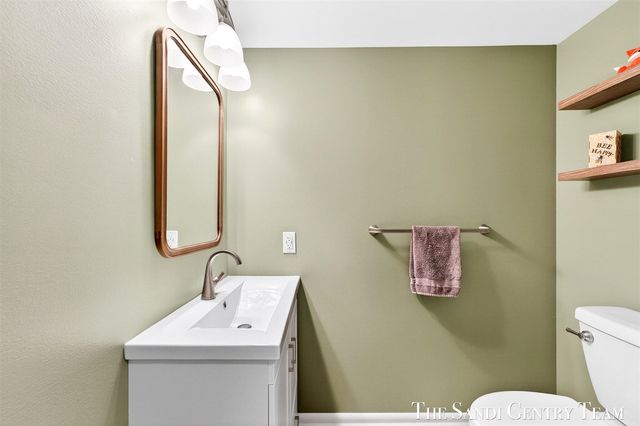 16759 152nd Avenue, Spring Lake, MI 49456