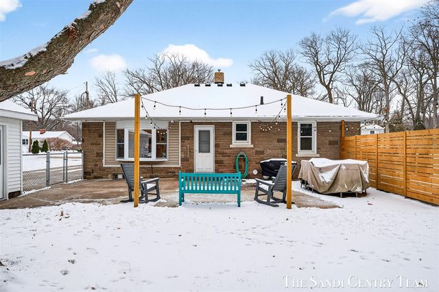 16759 152nd Avenue, Spring Lake, MI 49456