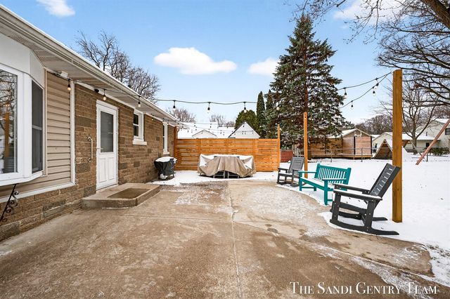 16759 152nd Avenue, Spring Lake, MI 49456