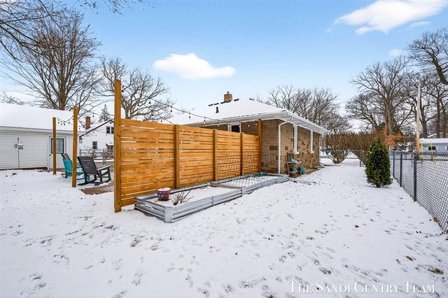 16759 152nd Avenue, Spring Lake, MI 49456