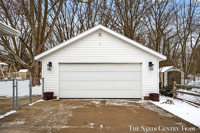 16759 152nd Avenue, Spring Lake, MI 49456
