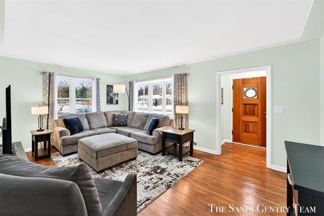 16759 152nd Avenue, Spring Lake, MI 49456