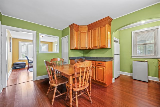 39 Cortland Street, West Hartford, CT 06110