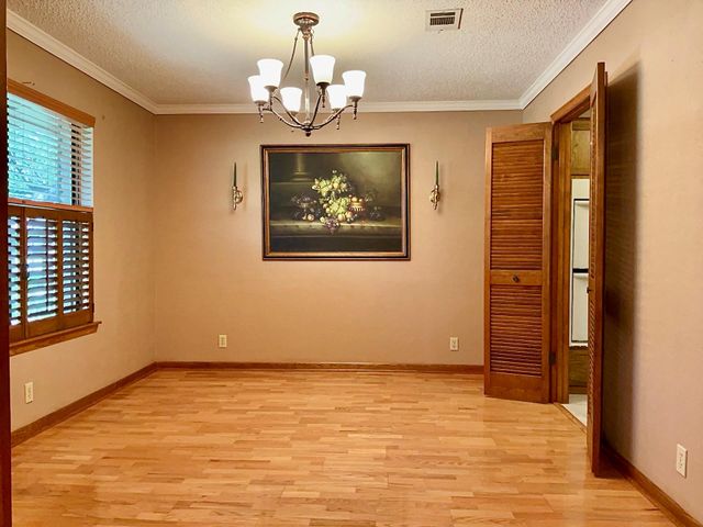 201 Oakwood DR, Georgetown, TX 78628