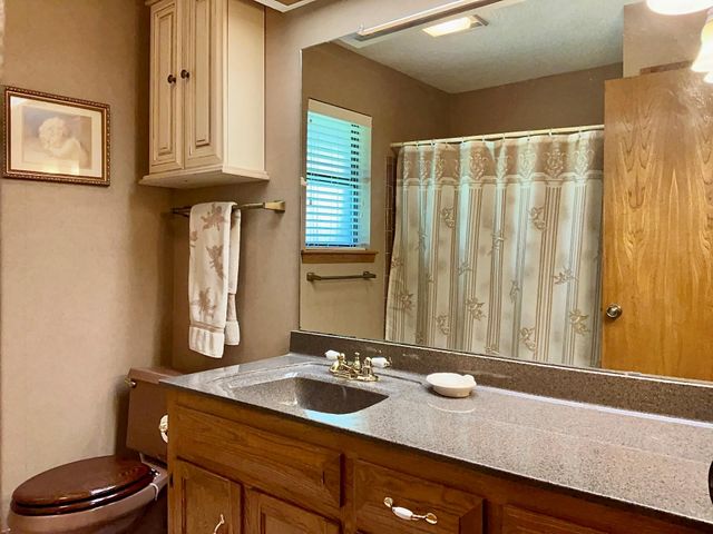 201 Oakwood DR, Georgetown, TX 78628