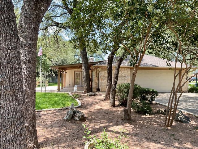 201 Oakwood DR, Georgetown, TX 78628