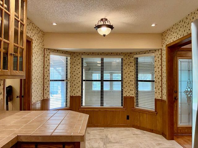 201 Oakwood DR, Georgetown, TX 78628
