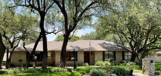 201 Oakwood DR, Georgetown, TX 78628