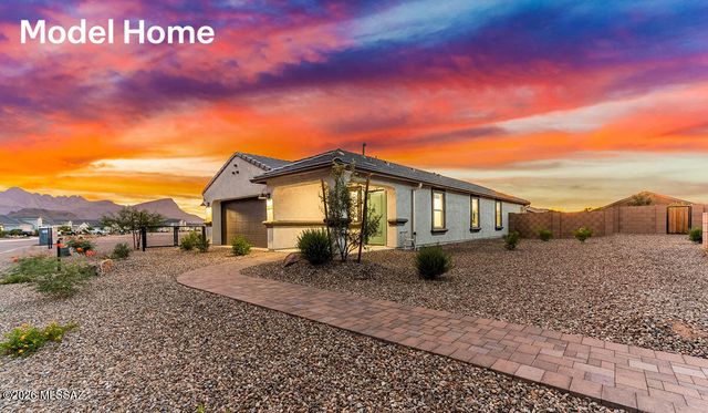 780 W Calle Lupa, Sahuarita, AZ 85629