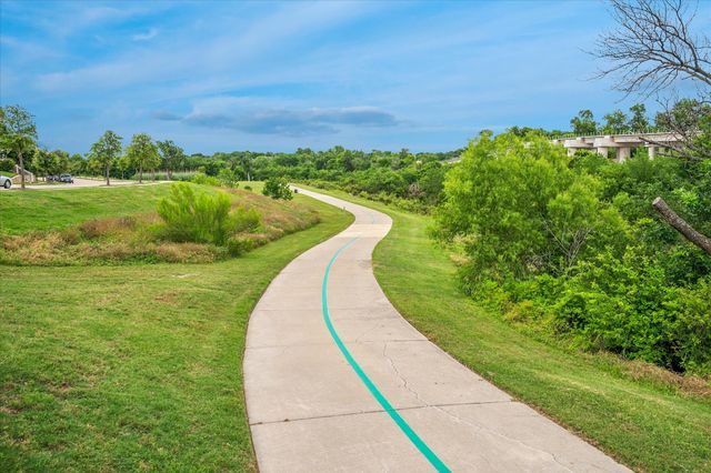 1005 Thomas Place, Carrollton, TX 75006