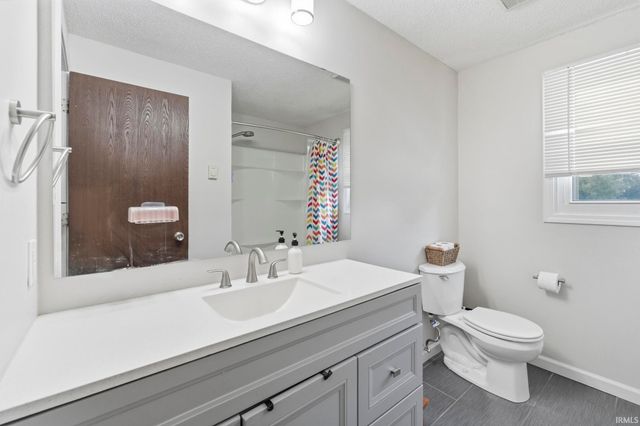 1833 Apollo Drive, Huntertown, IN 46748