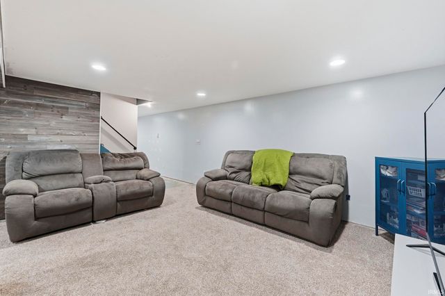 1833 Apollo Drive, Huntertown, IN 46748