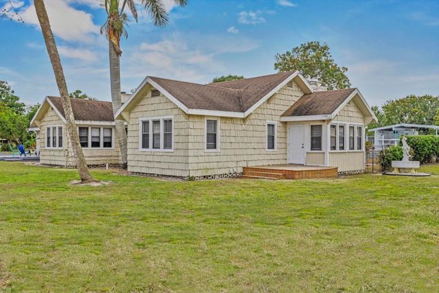 14601 Orange Avenue, Fort Pierce, FL 34945