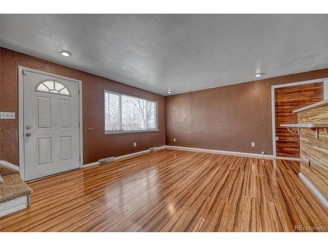 7461 Webster St, Arvada, CO 80003