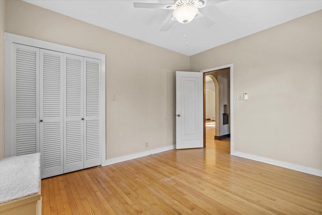 1518 Torrison DRIVE, Manitowoc, WI 54220