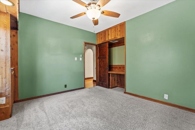 1518 Torrison DRIVE, Manitowoc, WI 54220