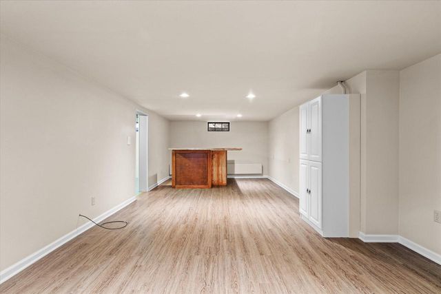 1518 Torrison DRIVE, Manitowoc, WI 54220