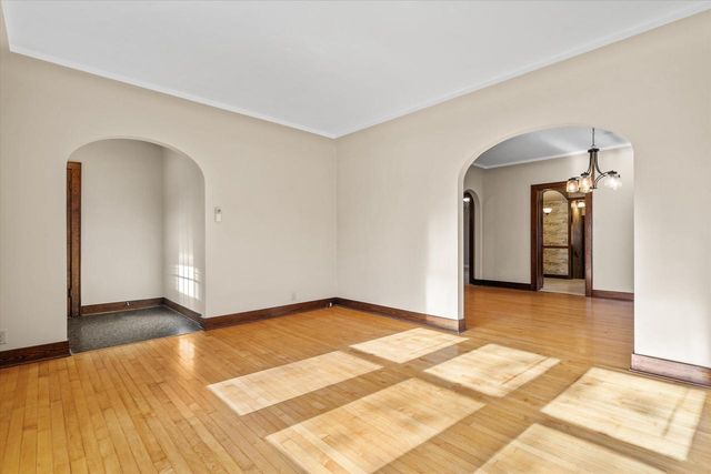 1518 Torrison DRIVE, Manitowoc, WI 54220