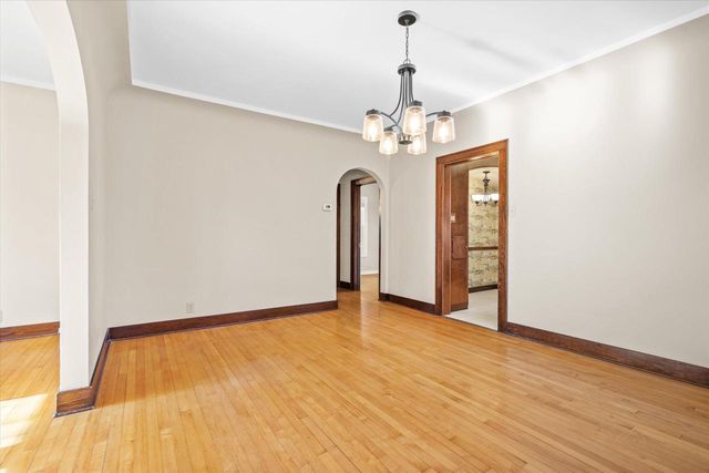 1518 Torrison DRIVE, Manitowoc, WI 54220