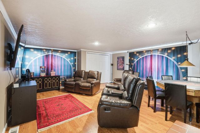 1221 James Road, Hamilton, OH 45013