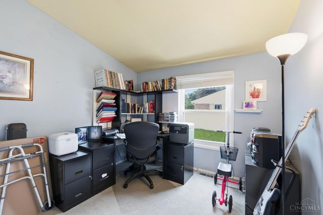 1221 James Road, Hamilton, OH 45013