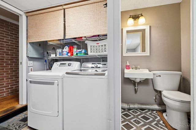 1221 James Road, Hamilton, OH 45013