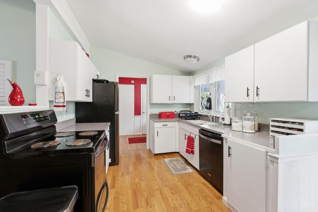 1221 James Road, Hamilton, OH 45013