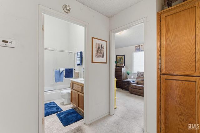 2600 Brookside Drive 41, Bakersfield, CA 93311