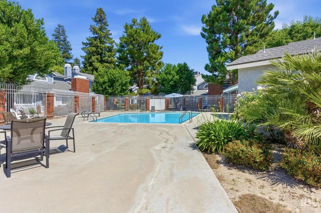 2600 Brookside Drive 41, Bakersfield, CA 93311