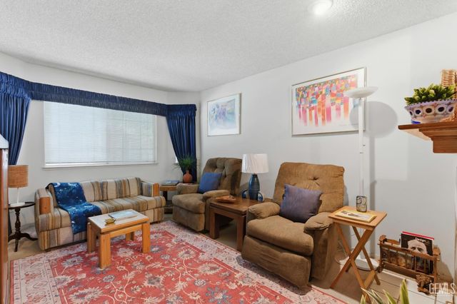 2600 Brookside Drive 41, Bakersfield, CA 93311