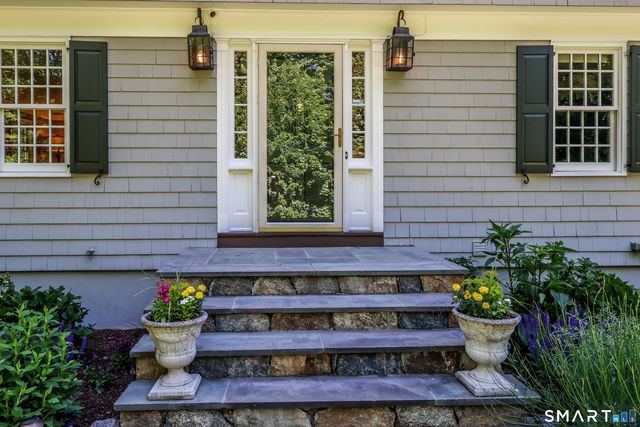 8 Dorado Court, Wilton, CT 06897