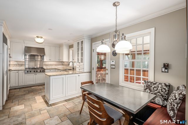8 Dorado Court, Wilton, CT 06897