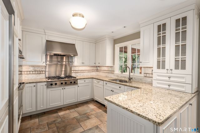 8 Dorado Court, Wilton, CT 06897