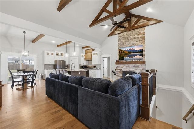 1806 NW Mya Court, Grain Valley, MO 64029