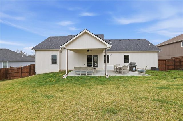 1806 NW Mya Court, Grain Valley, MO 64029