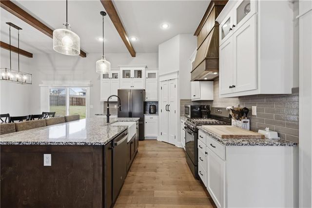 1806 NW Mya Court, Grain Valley, MO 64029