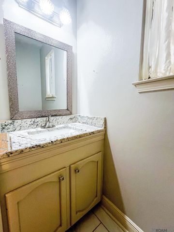 11111 Tynewood Ave, Central, LA 70818