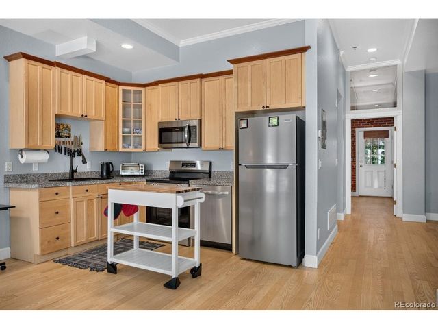 800 E 18th Ave 103, Denver, CO 80218