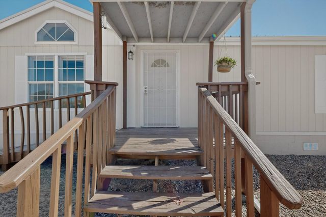 6 Vista Del Rio Road, Peralta, NM 87042