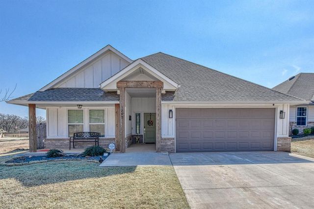 1202 Magnolia Drive, Noble, OK 73068